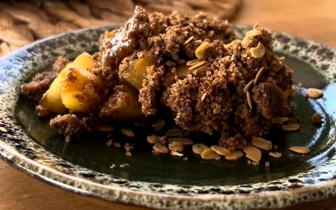 Crumble de guáimaro y manzana